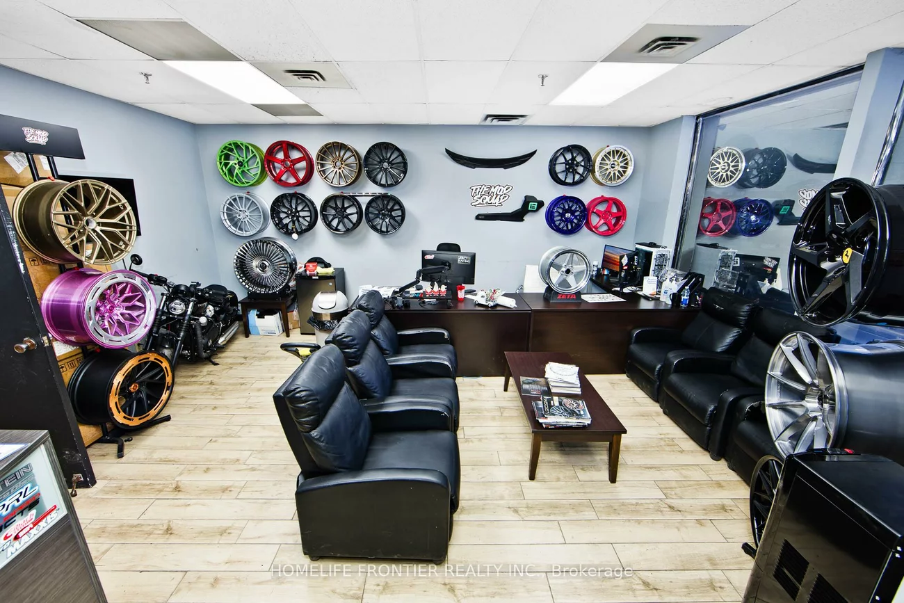 1077, Britannia, Northeast, Mississauga