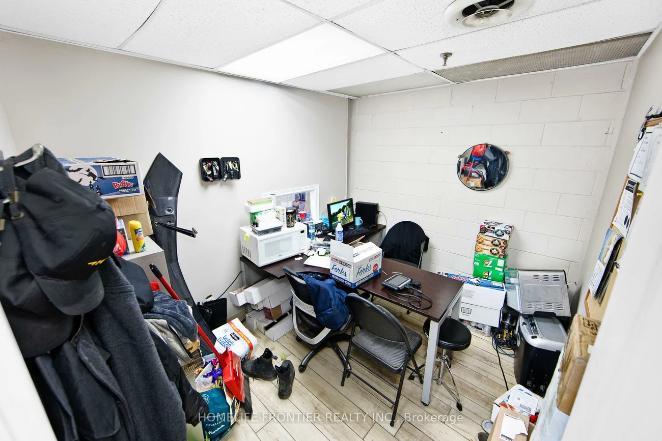 1077, Britannia, Northeast, Mississauga