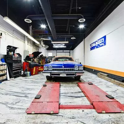 1077, Britannia, Northeast, Mississauga