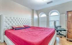 238, Queen, Streetsville, Mississauga