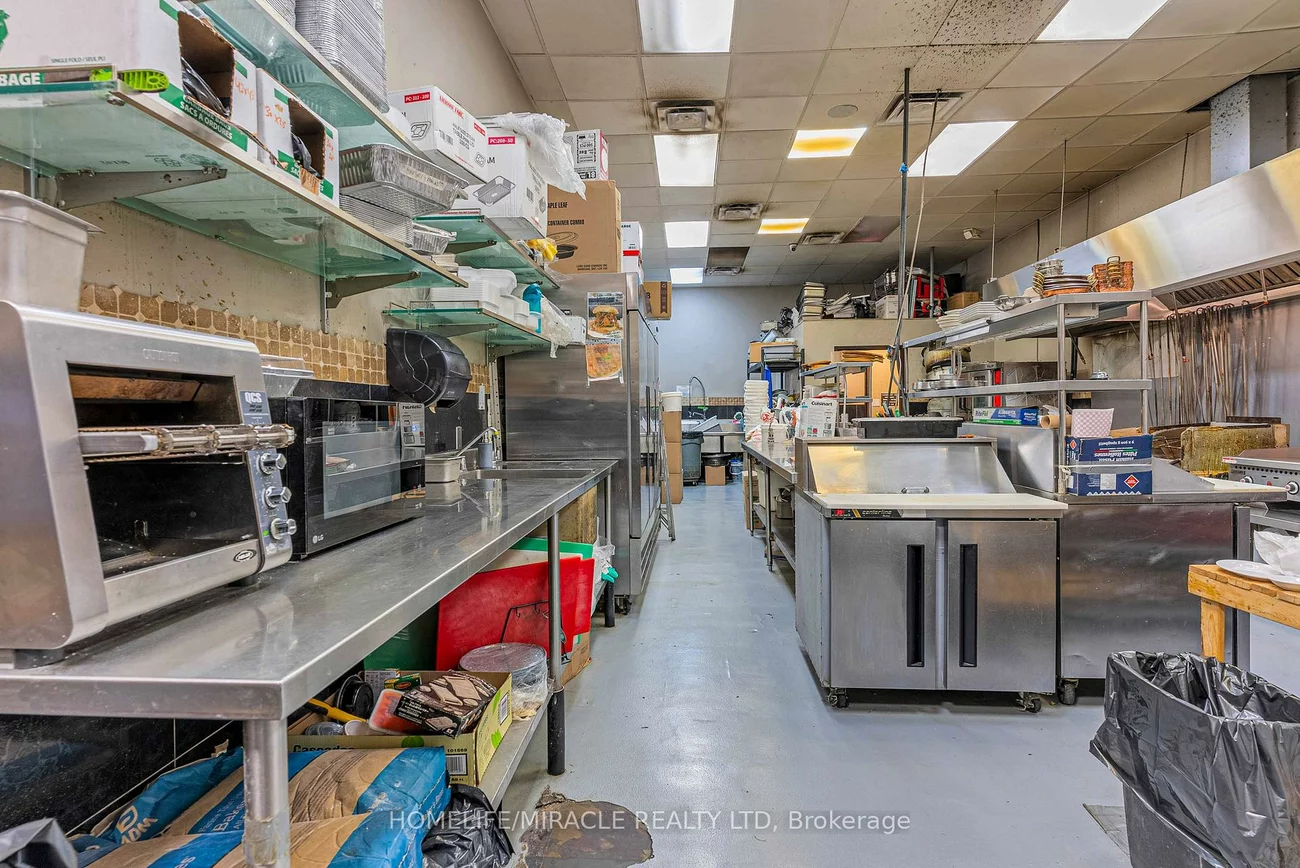 7454, Airport, Northeast, Mississauga