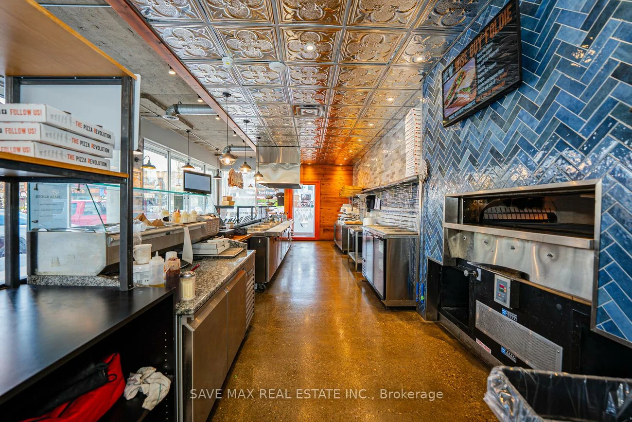 230, Lakeshore, Port Credit, Mississauga