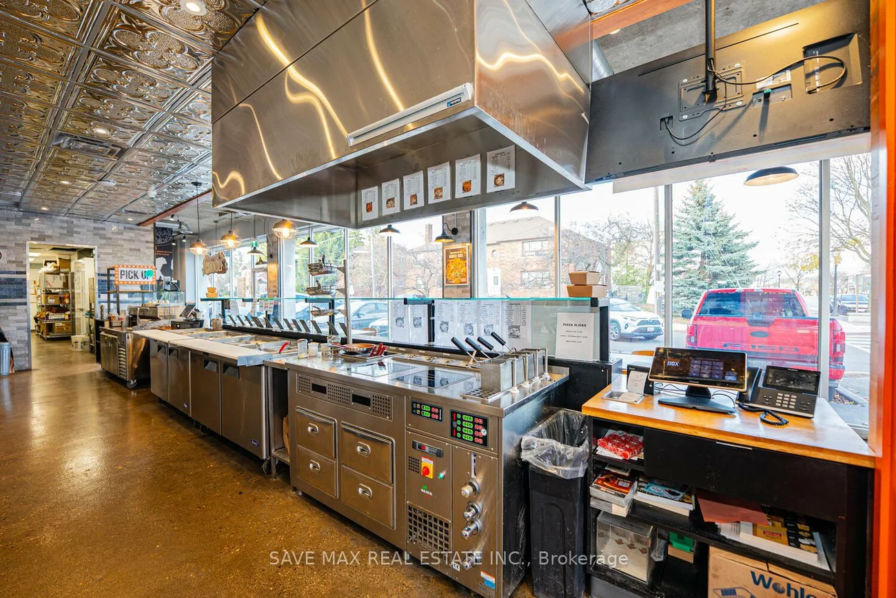 230, Lakeshore, Port Credit, Mississauga