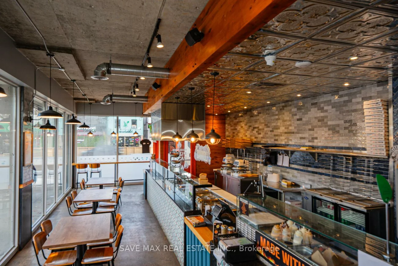 230, Lakeshore, Port Credit, Mississauga