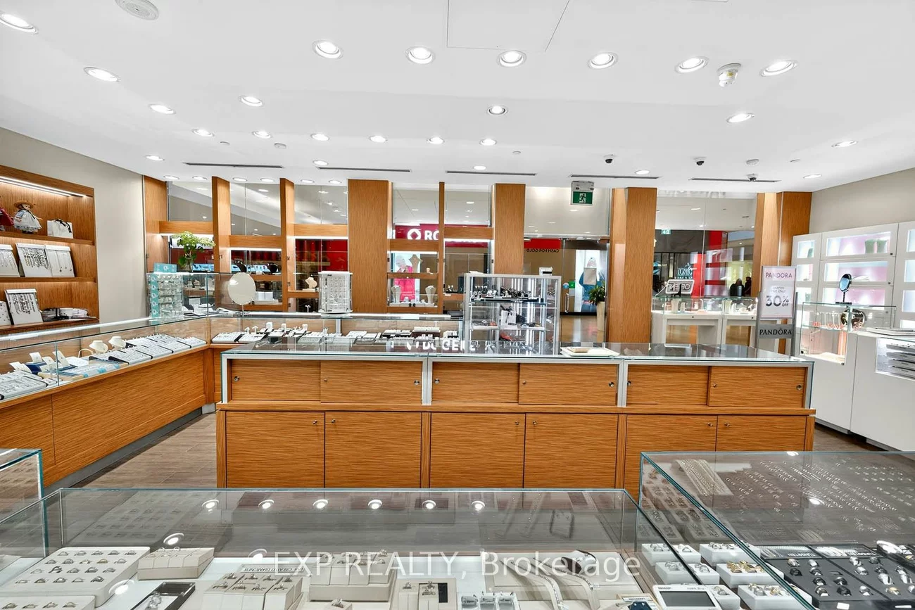 100, City Centre, City Centre, Mississauga