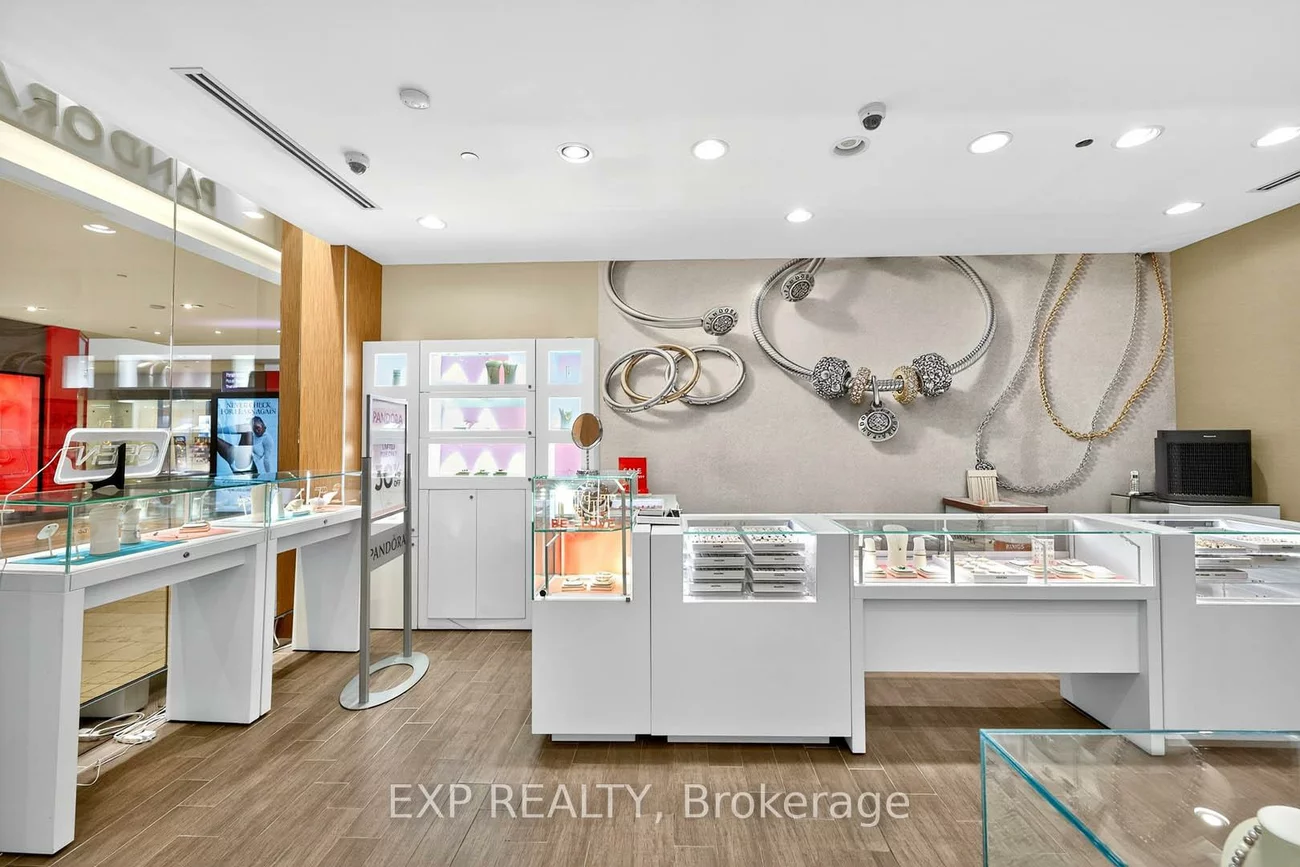 100, City Centre, City Centre, Mississauga