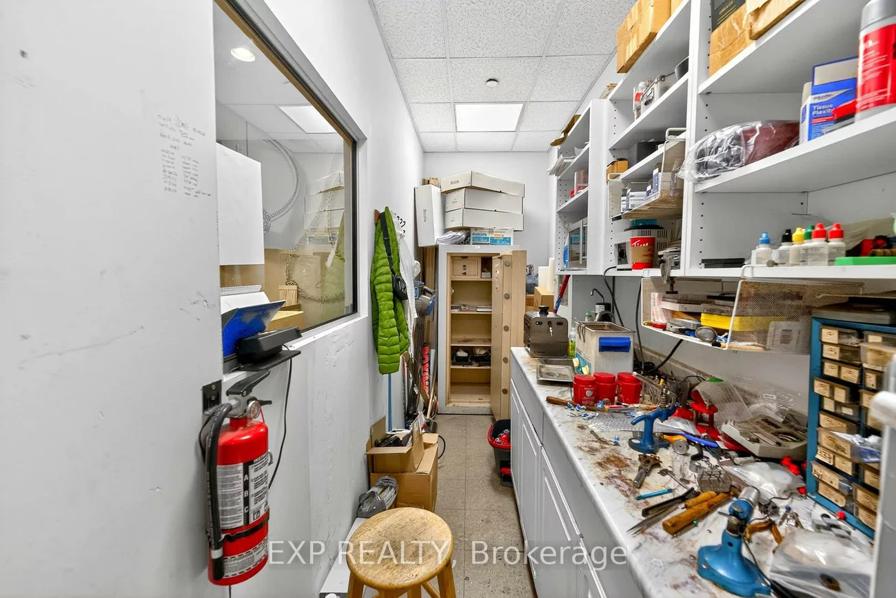 100, City Centre, City Centre, Mississauga