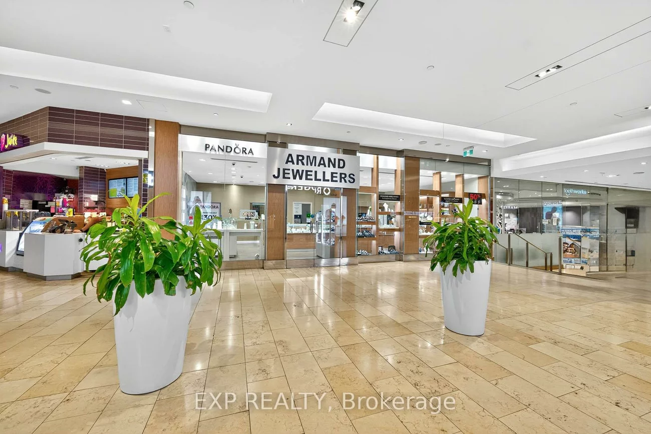 100, City Centre, City Centre, Mississauga