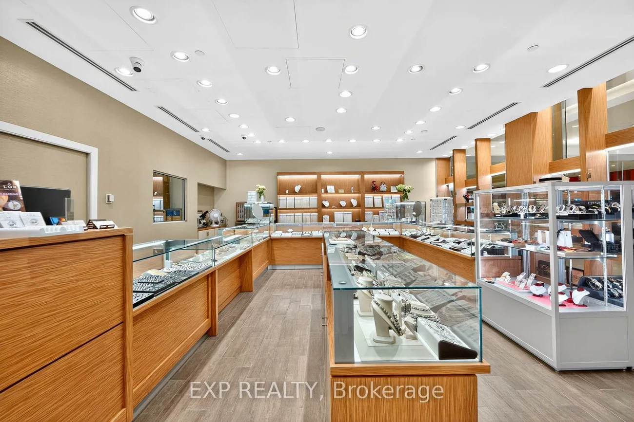 100, City Centre, City Centre, Mississauga