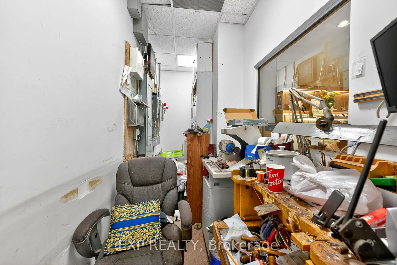 100, City Centre, City Centre, Mississauga