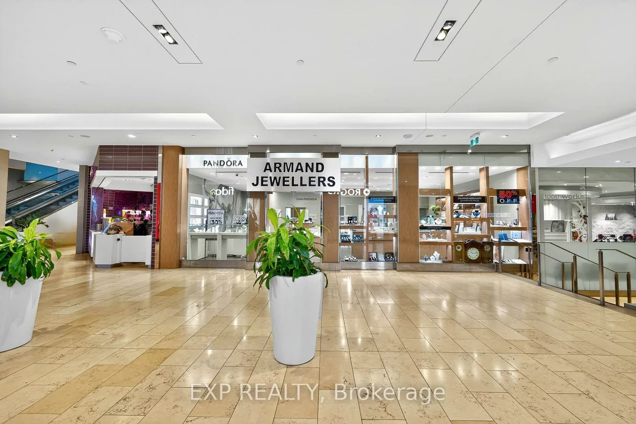 100, City Centre, City Centre, Mississauga