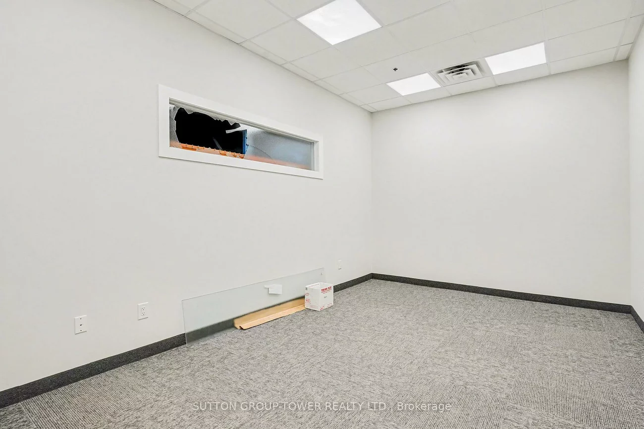 5250, Solar, Airport Corporate, Mississauga