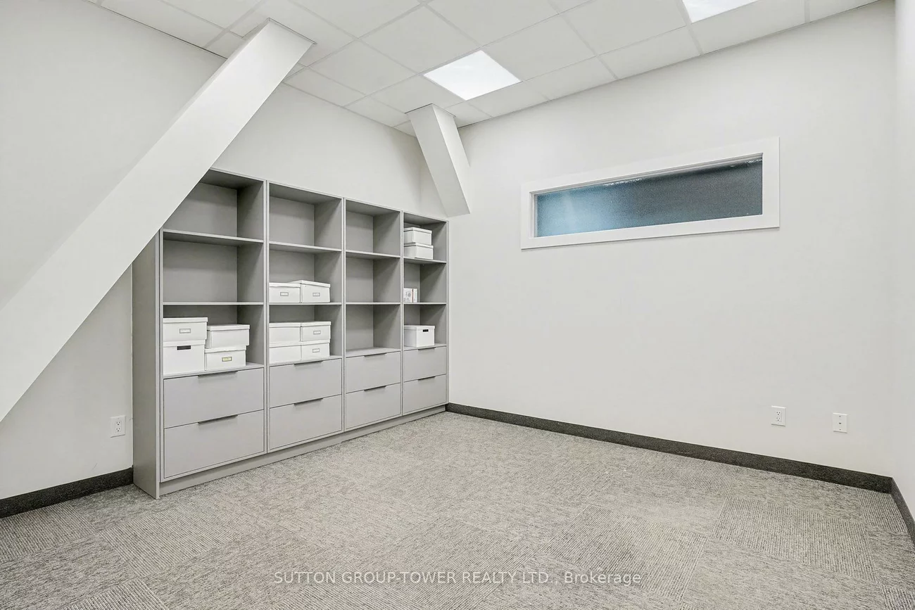 5250, Solar, Airport Corporate, Mississauga