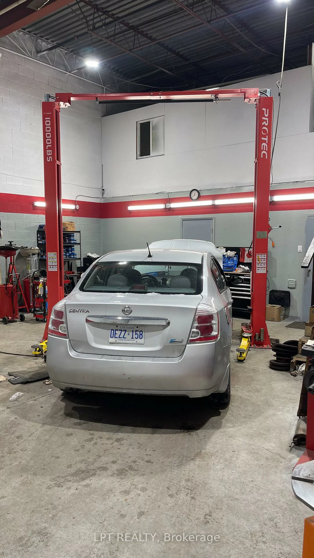 1115, Crestlawn, Northeast, Mississauga