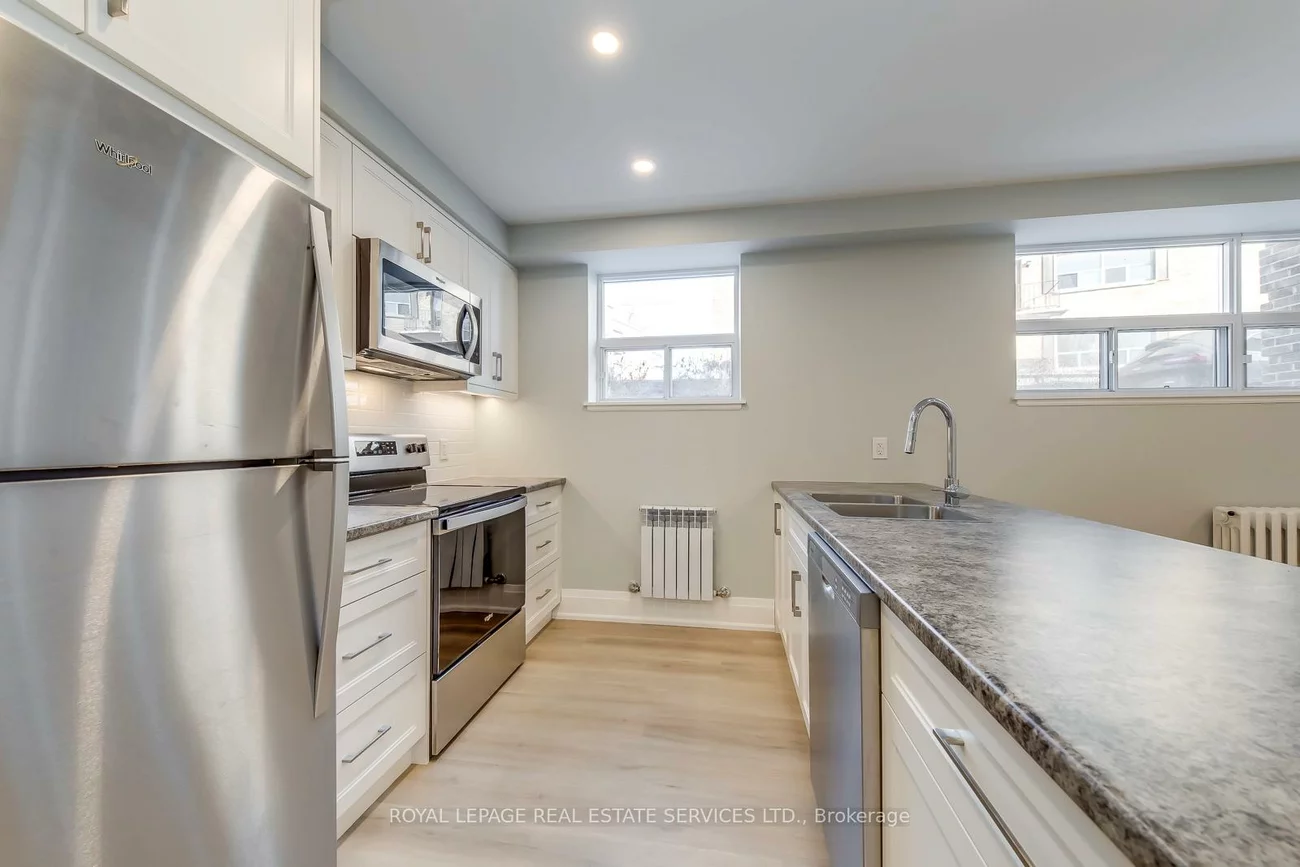 320, Lakeshore, Port Credit, Mississauga