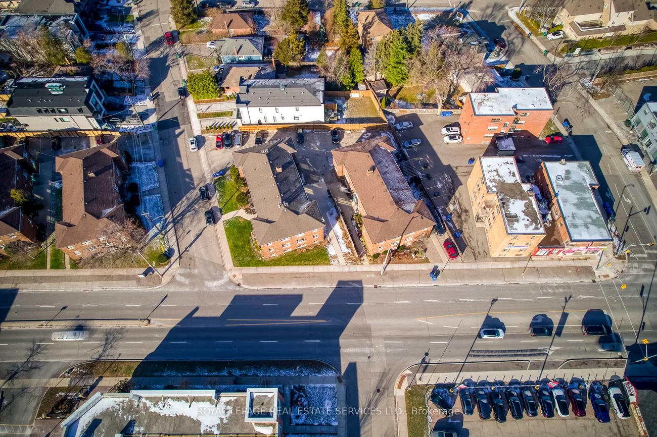 320, Lakeshore, Port Credit, Mississauga