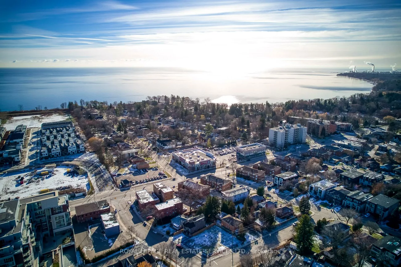 320, Lakeshore, Port Credit, Mississauga