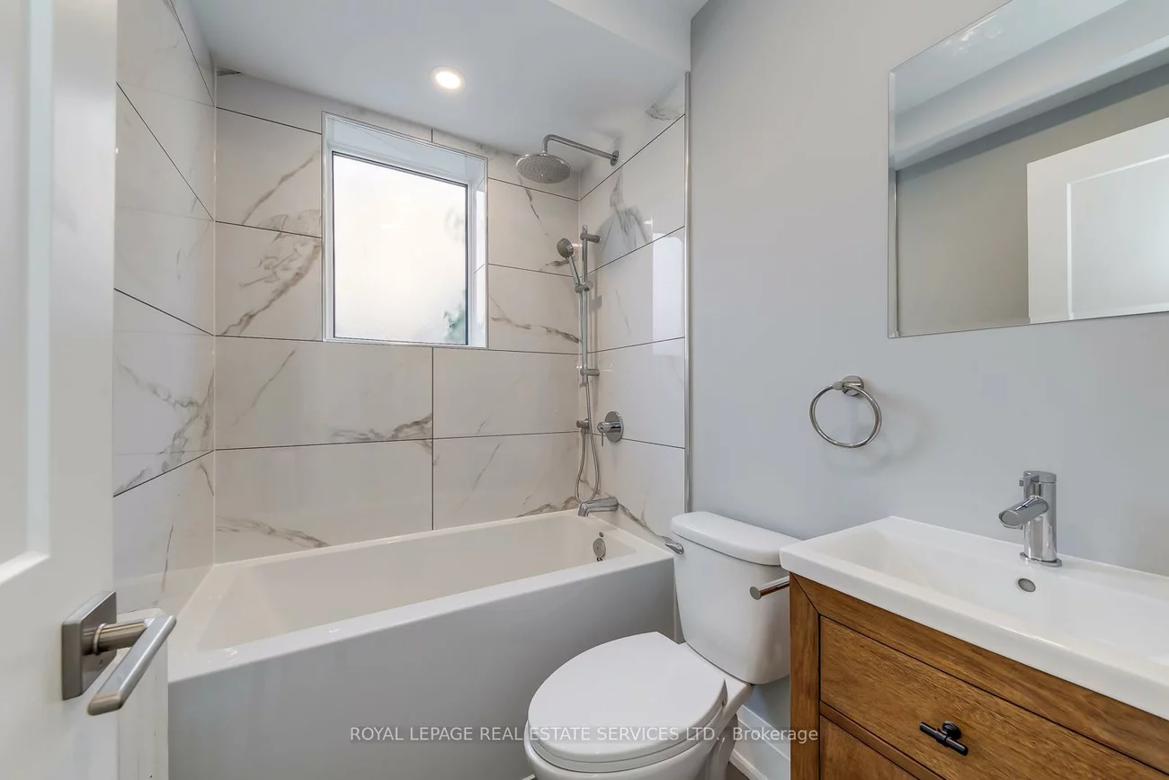 322, Lakeshore, Port Credit, Mississauga