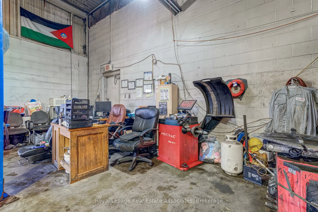 5890, Dixie, Northeast, Mississauga