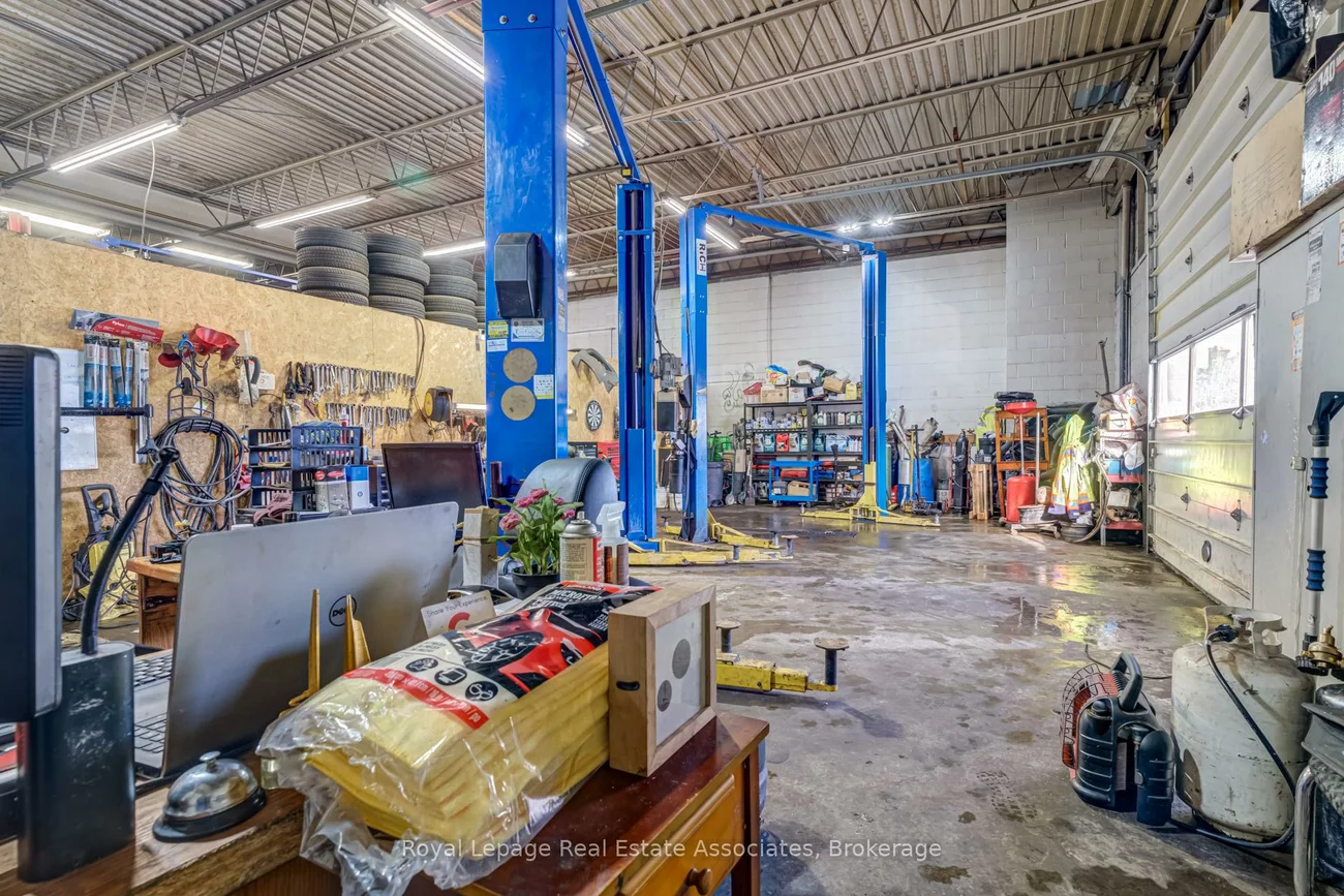 5890, Dixie, Northeast, Mississauga