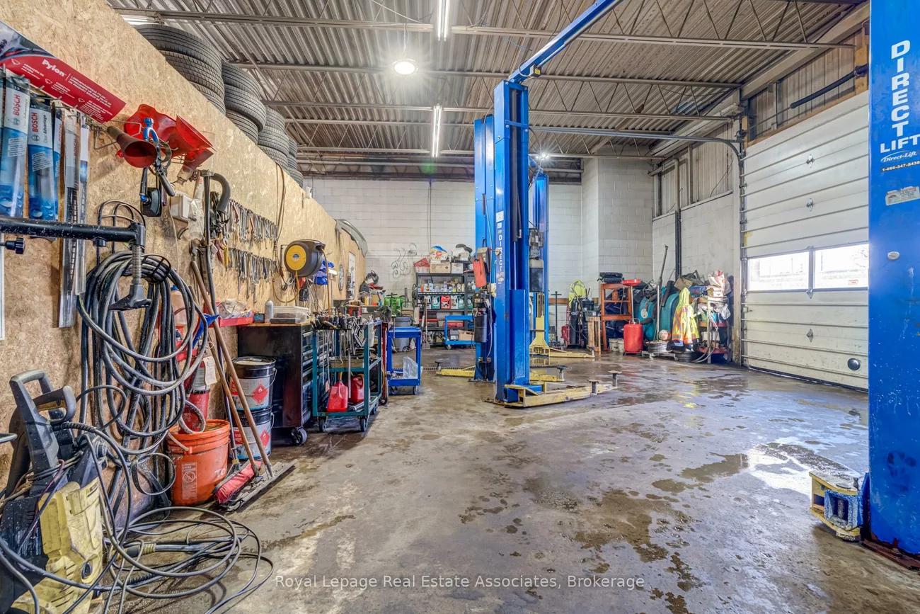 5890, Dixie, Northeast, Mississauga