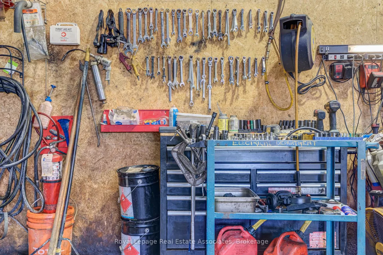 5890, Dixie, Northeast, Mississauga