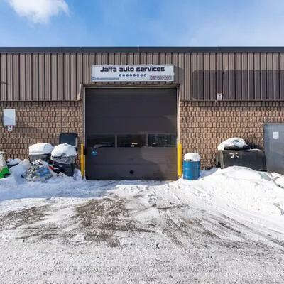 5890, Dixie, Northeast, Mississauga