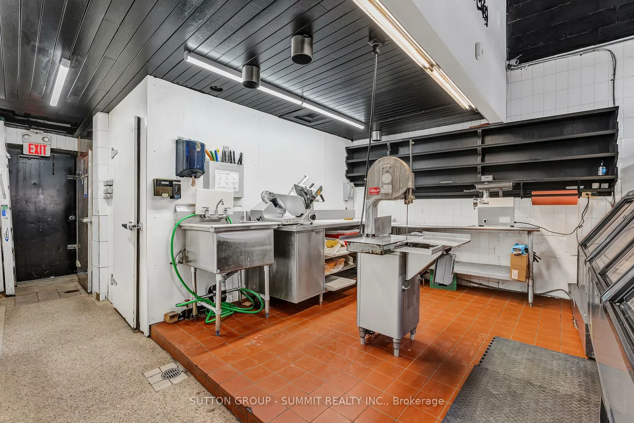 2500, Hurontario, Cooksville, Mississauga