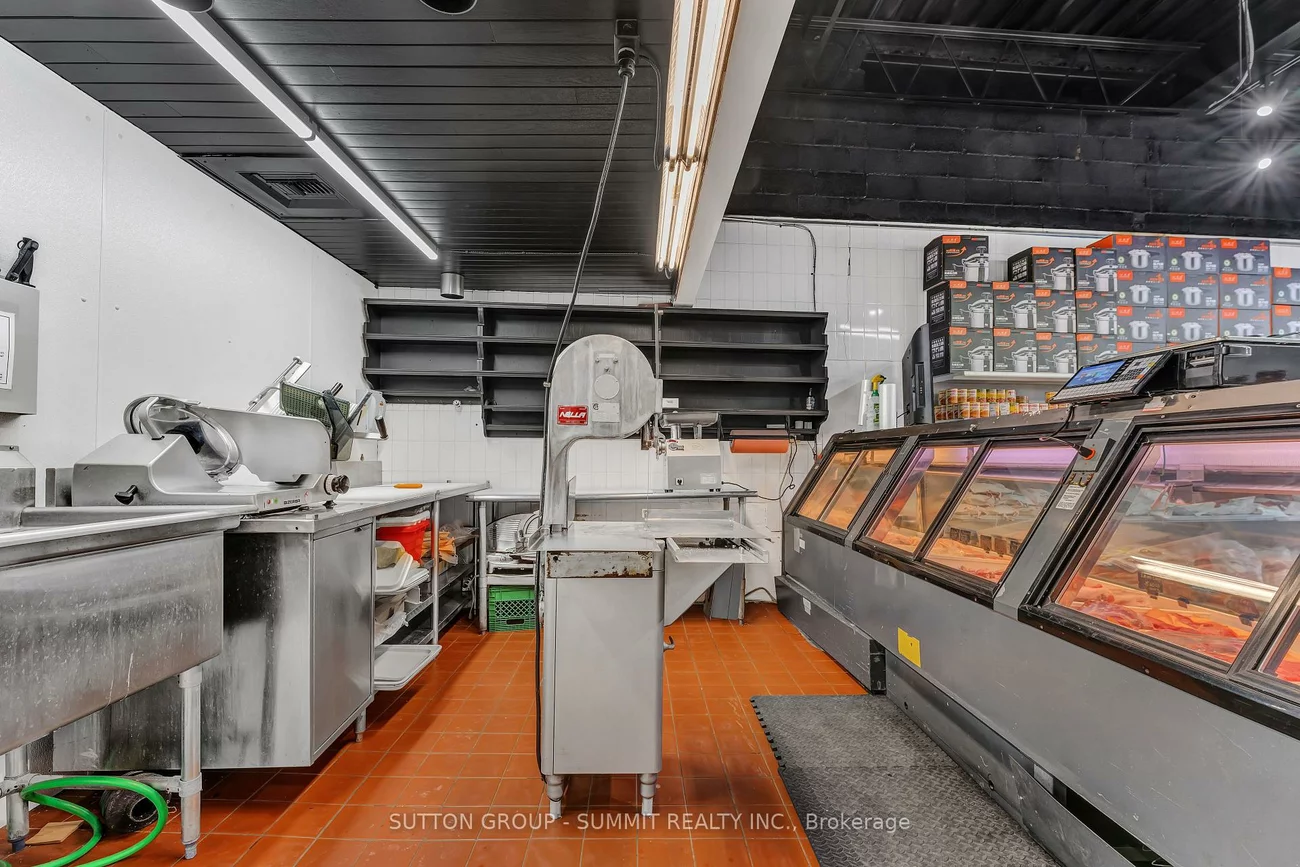 2500, Hurontario, Cooksville, Mississauga