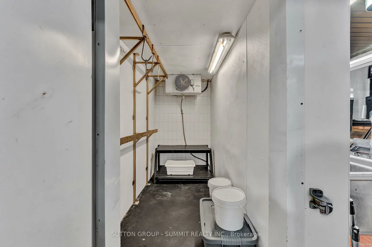 2500, Hurontario, Cooksville, Mississauga