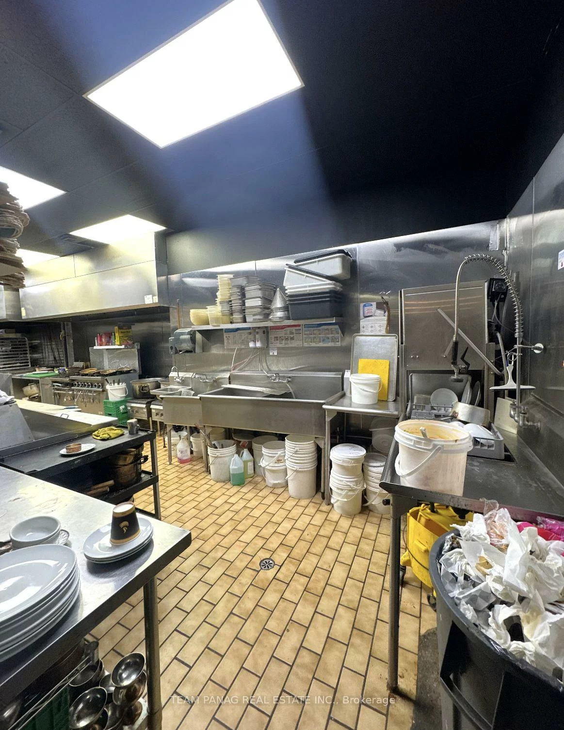 5945, Dixie, Northeast, Mississauga