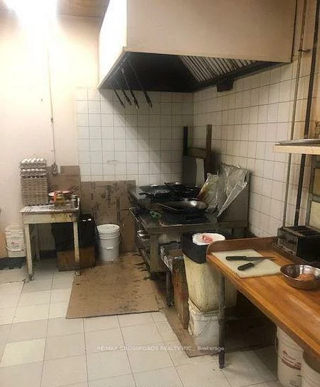 2100, Dundas, Dixie, Mississauga