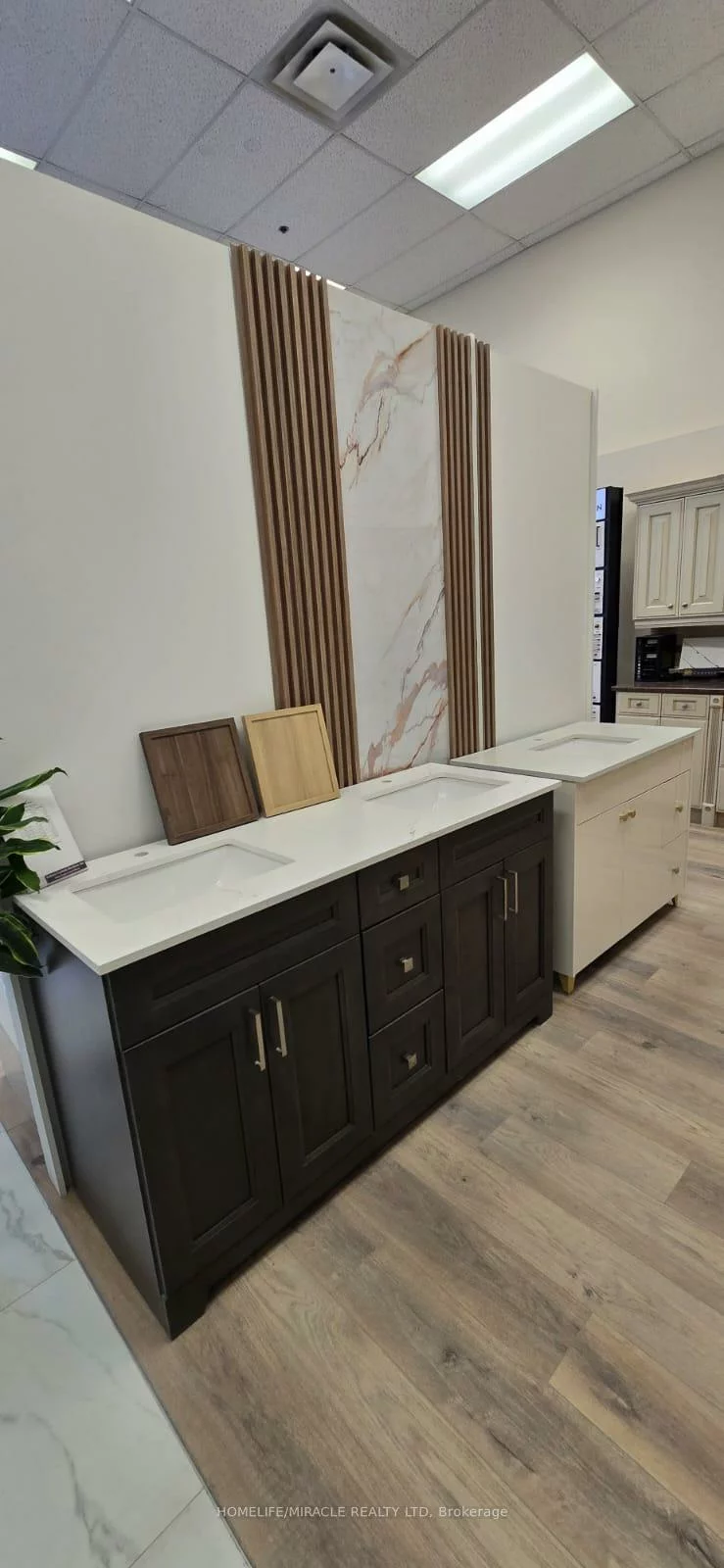 3505, Laird, Western Business Park, Mississauga