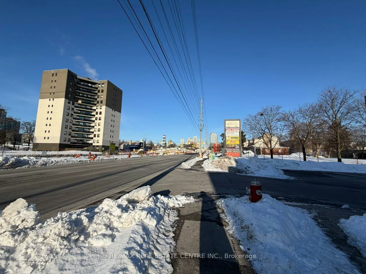 3085, Hurontario St, Cooksville, Mississauga