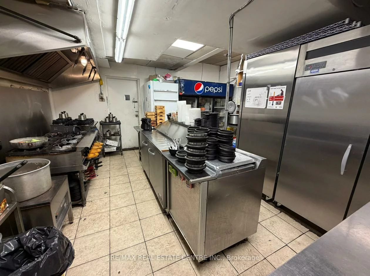 3085, Hurontario St, Cooksville, Mississauga