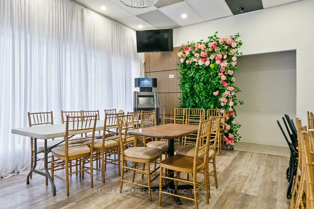 833, Westlock, Erindale, Mississauga