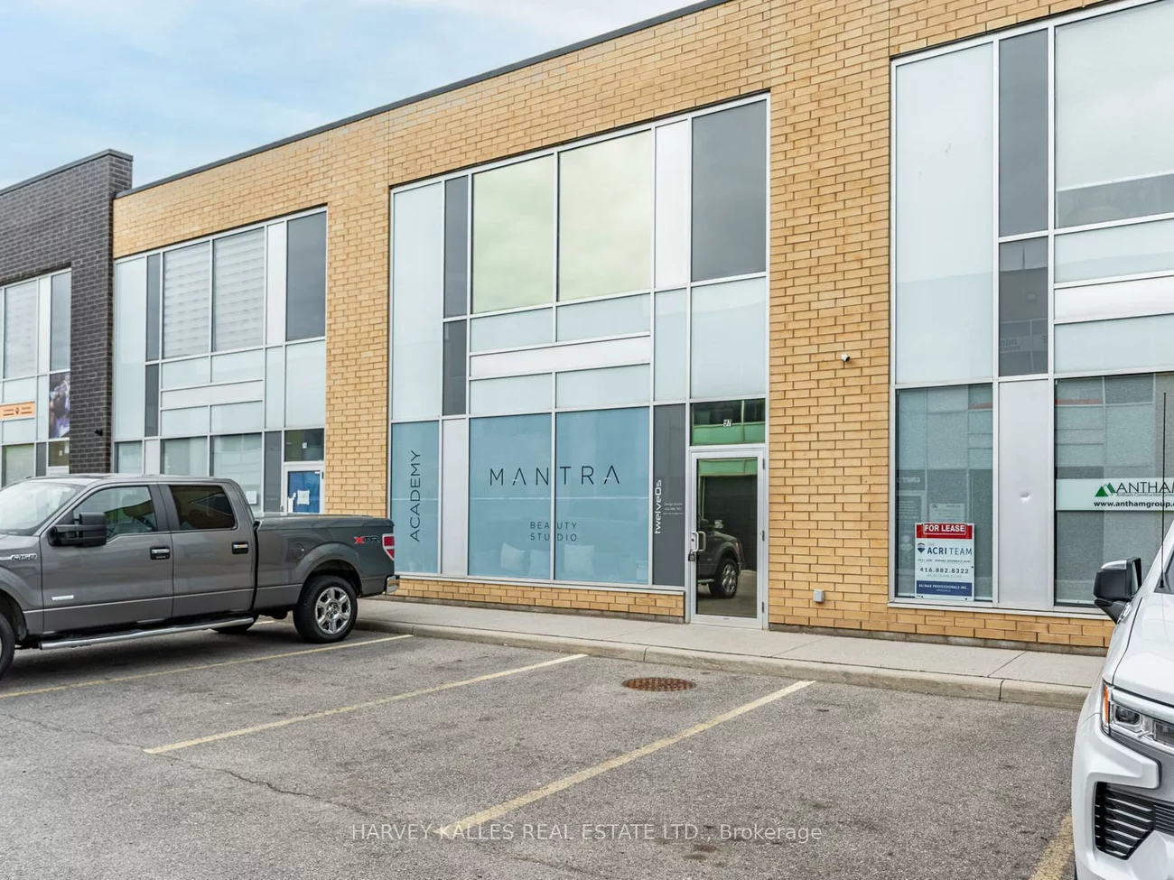 1215, Queensway, Dixie, Mississauga