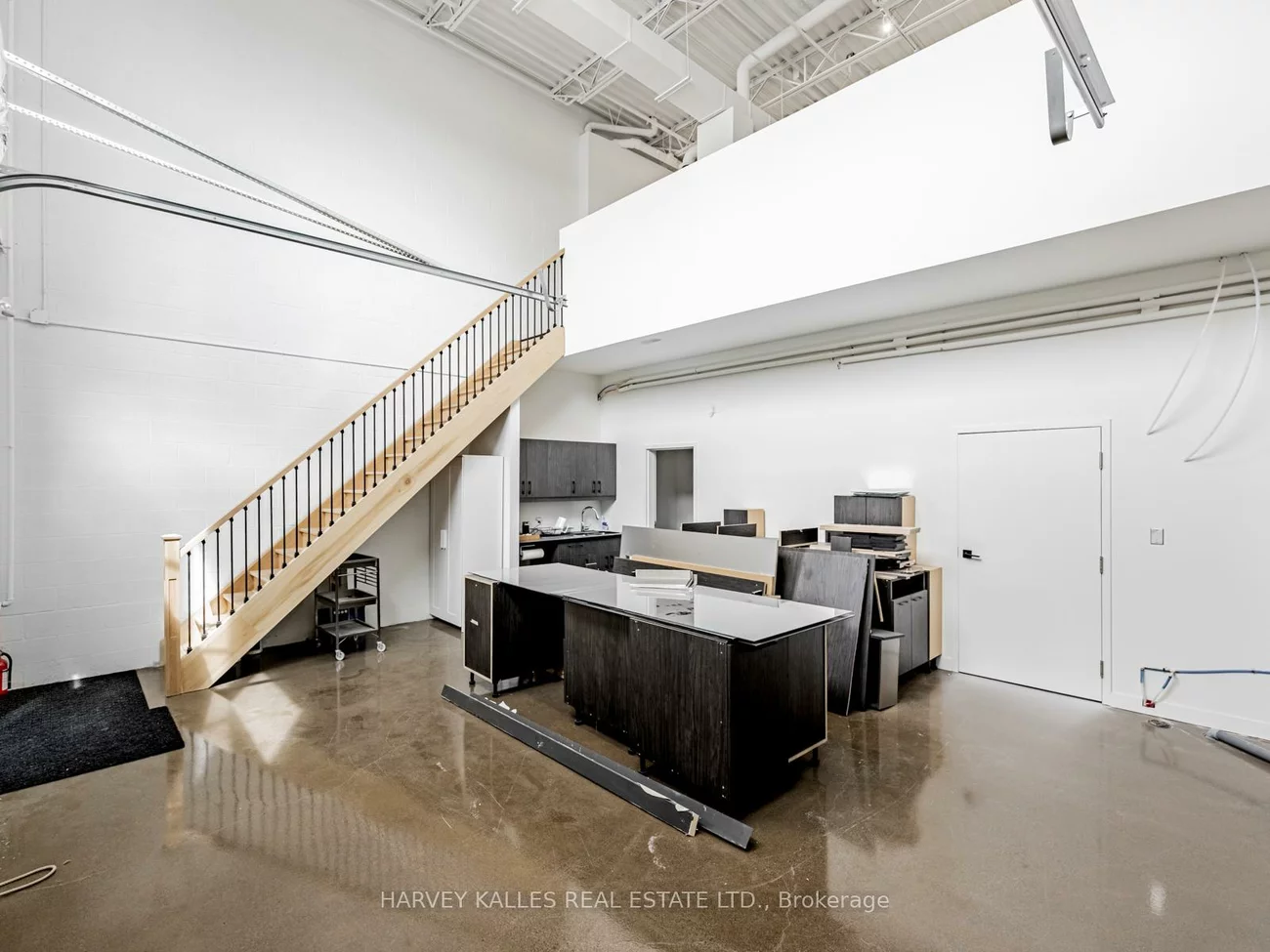 1215, Queensway, Dixie, Mississauga