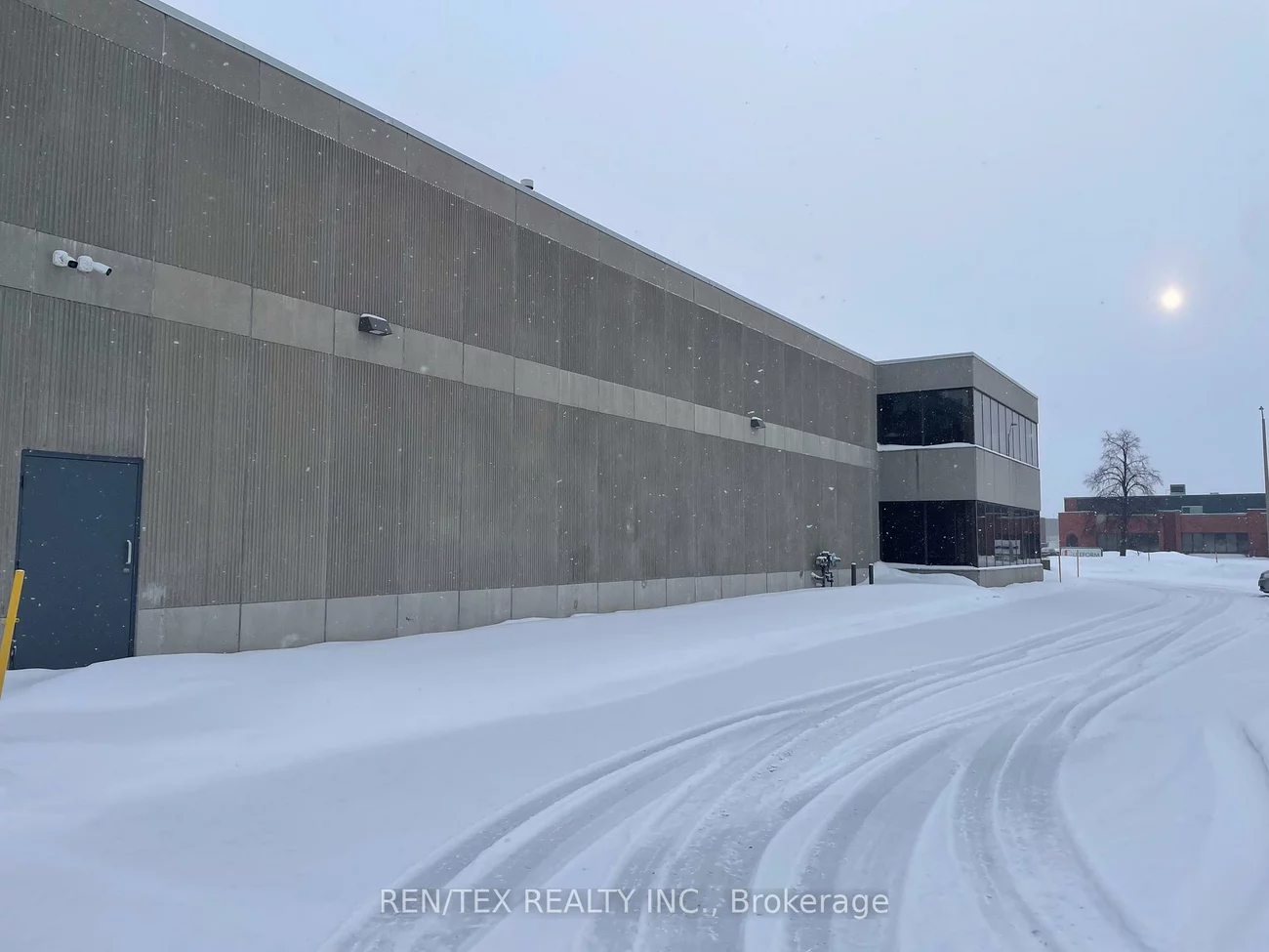 261, Ambassador, Gateway, Mississauga