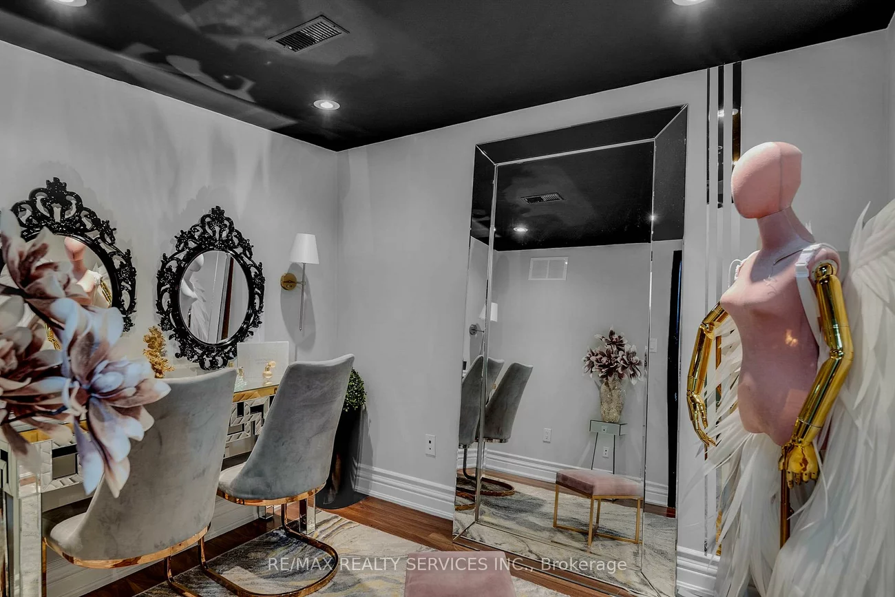 6780, Devand, Northeast, Mississauga