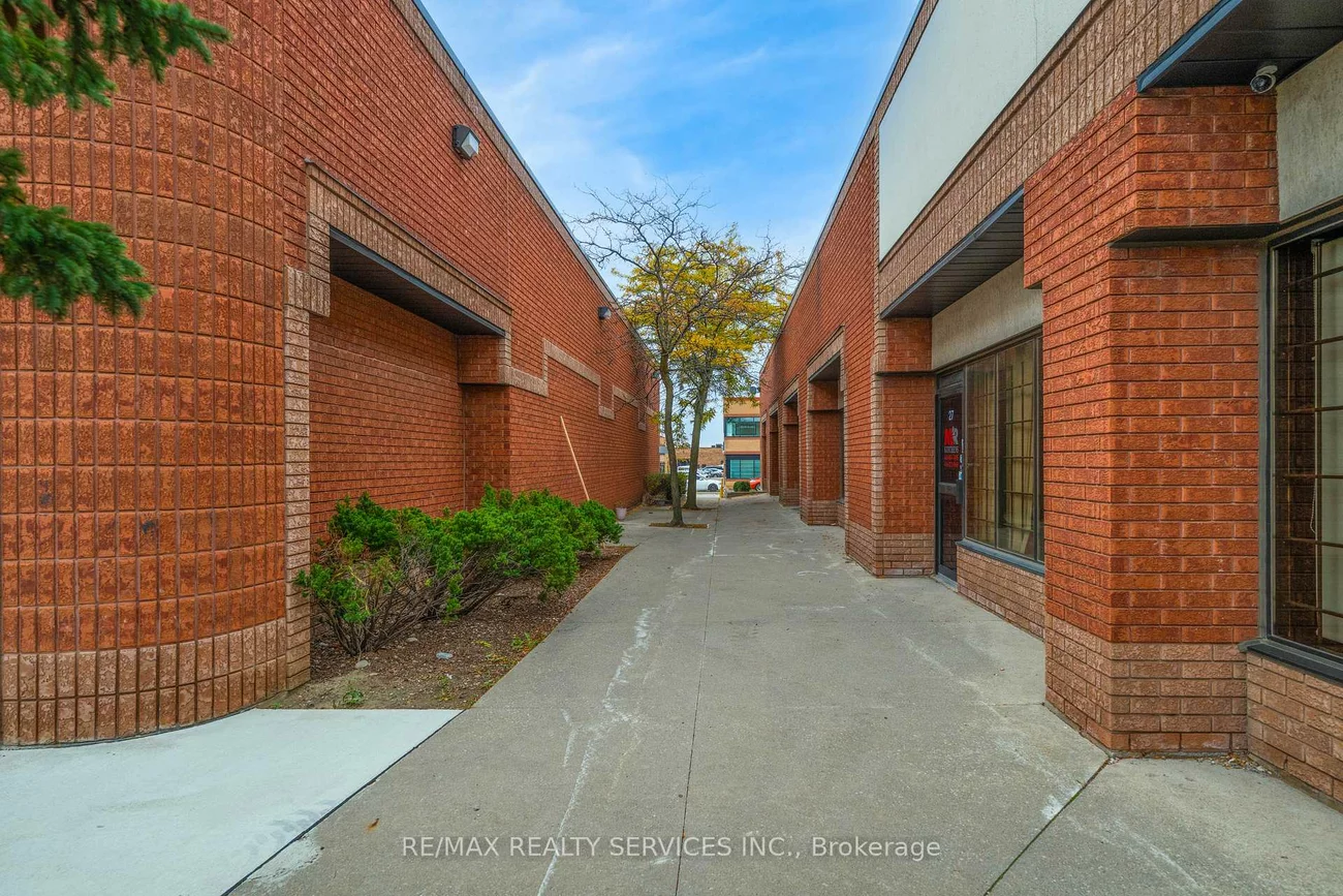 6780, Devand, Northeast, Mississauga