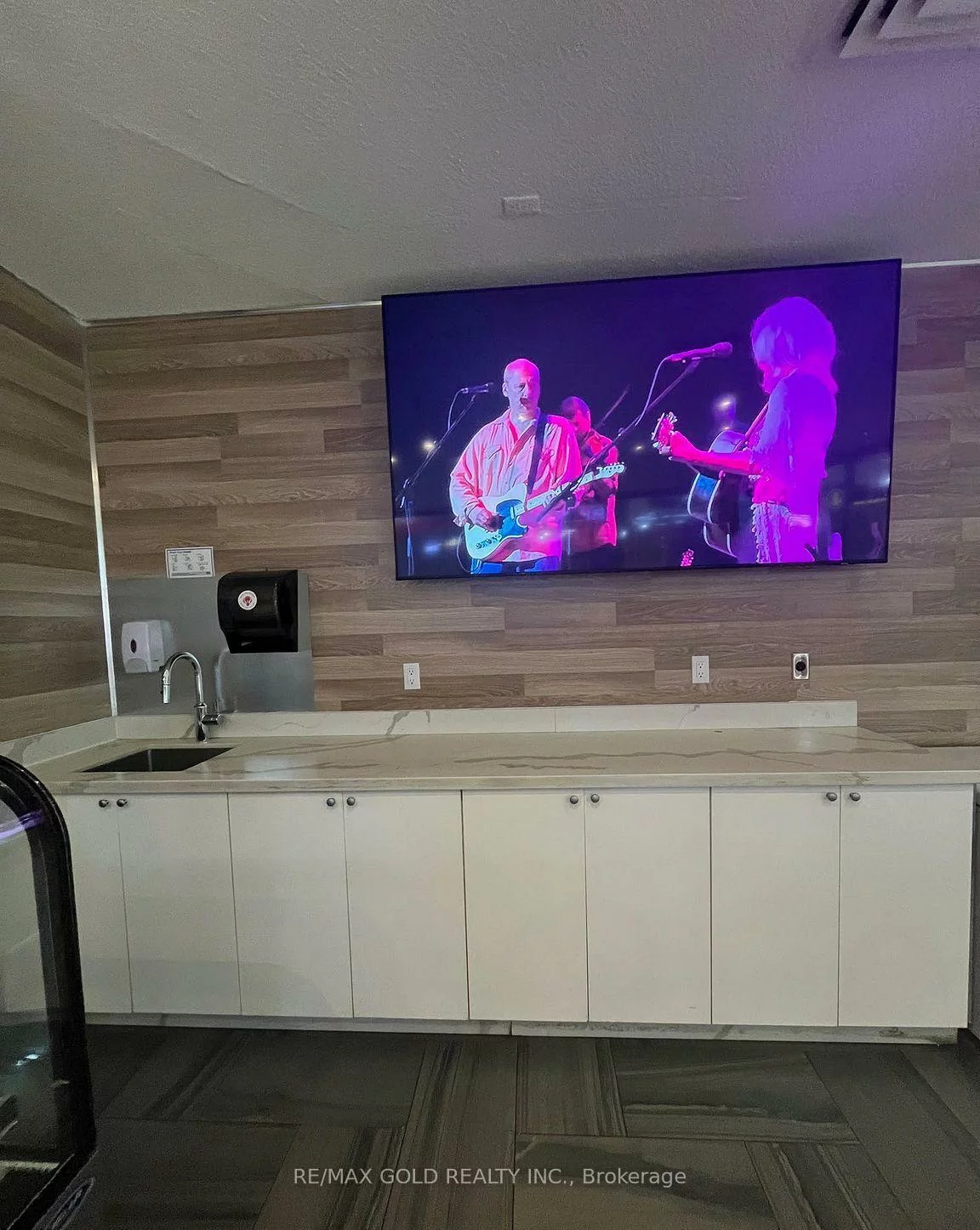 1151, Dundas, Erindale, Mississauga