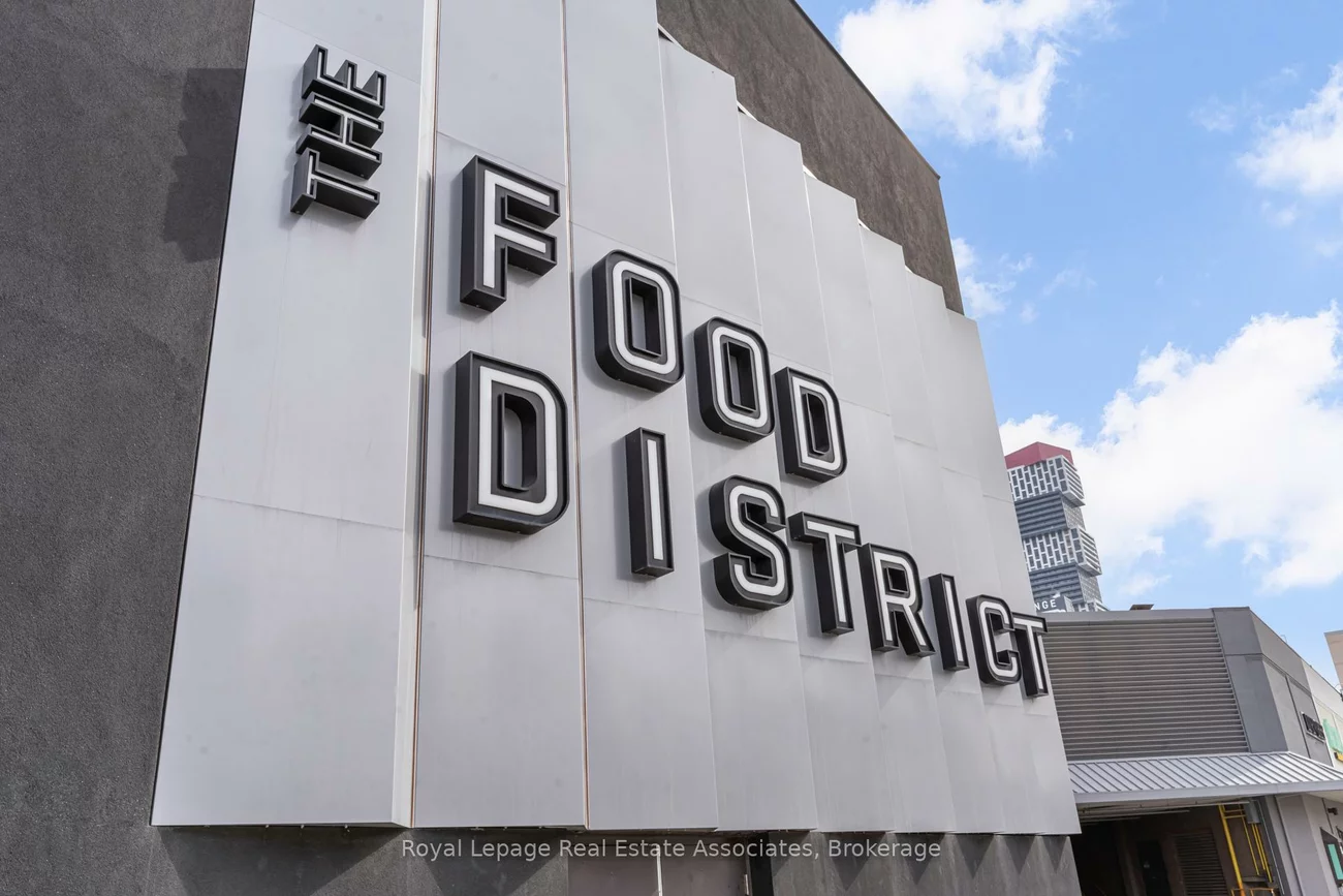 100, City Centre, City Centre, Mississauga