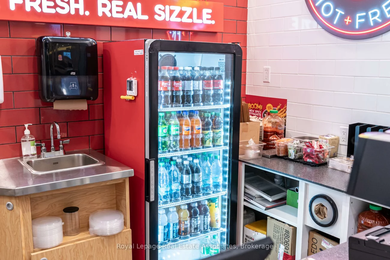 100, City Centre, City Centre, Mississauga