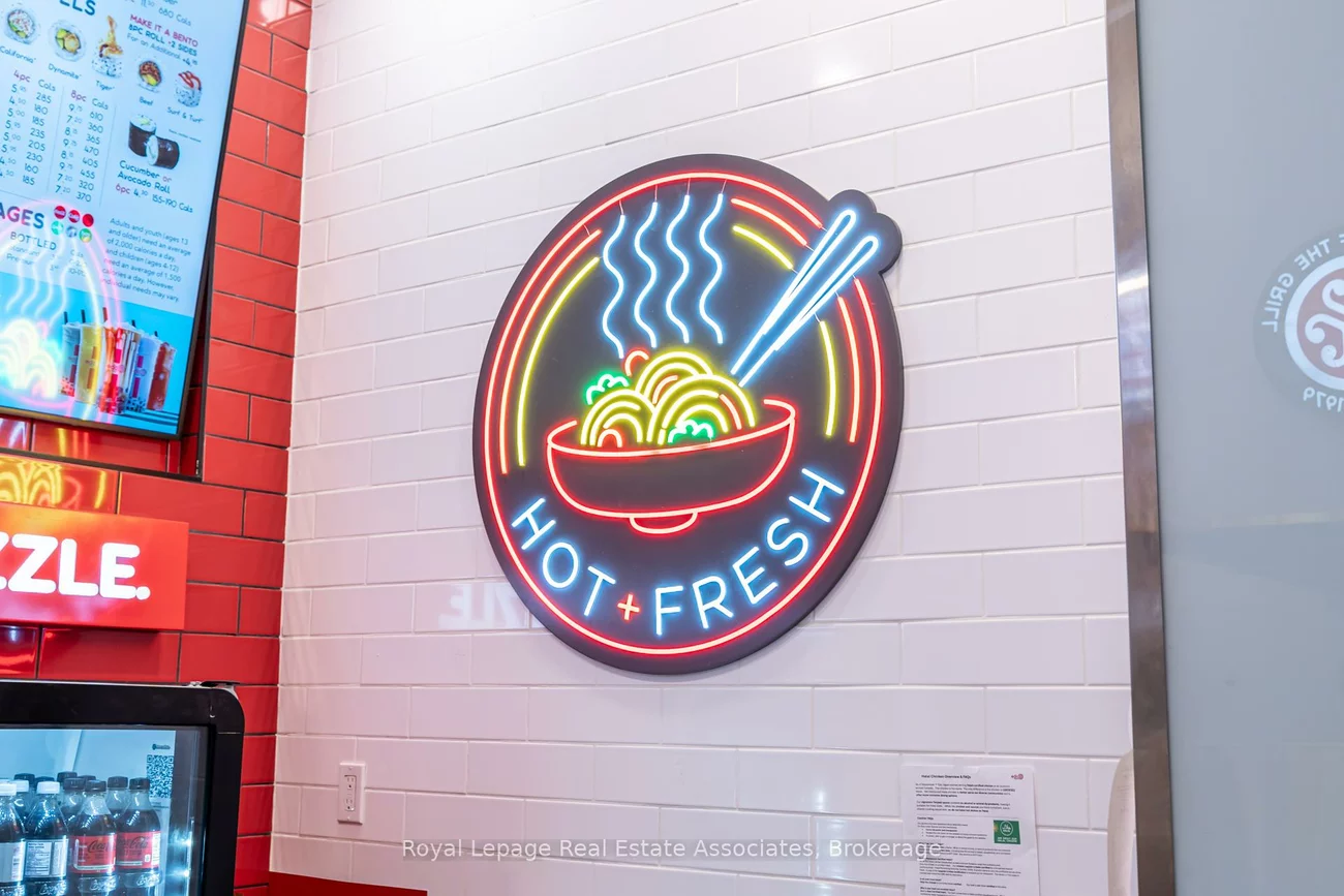 100, City Centre, City Centre, Mississauga