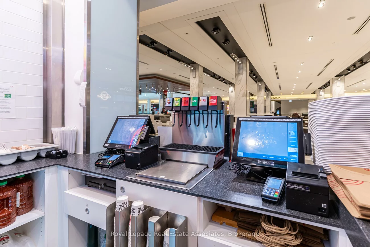 100, City Centre, City Centre, Mississauga