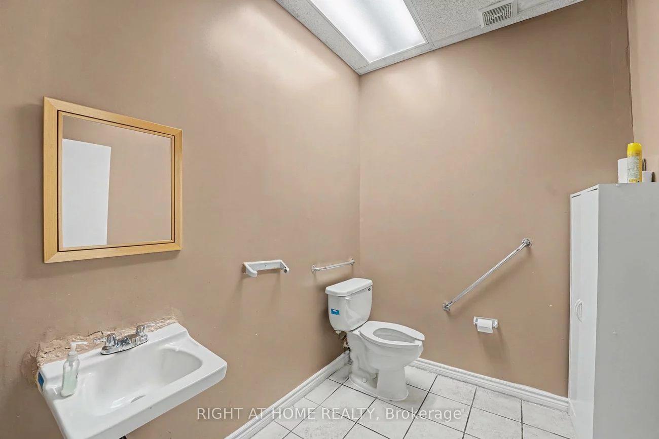 3899, Trelawny, Lisgar, Mississauga