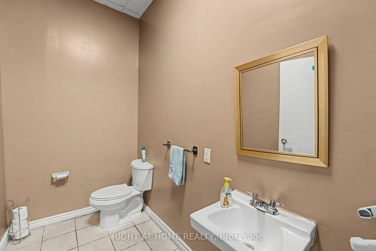 3899, Trelawny, Lisgar, Mississauga