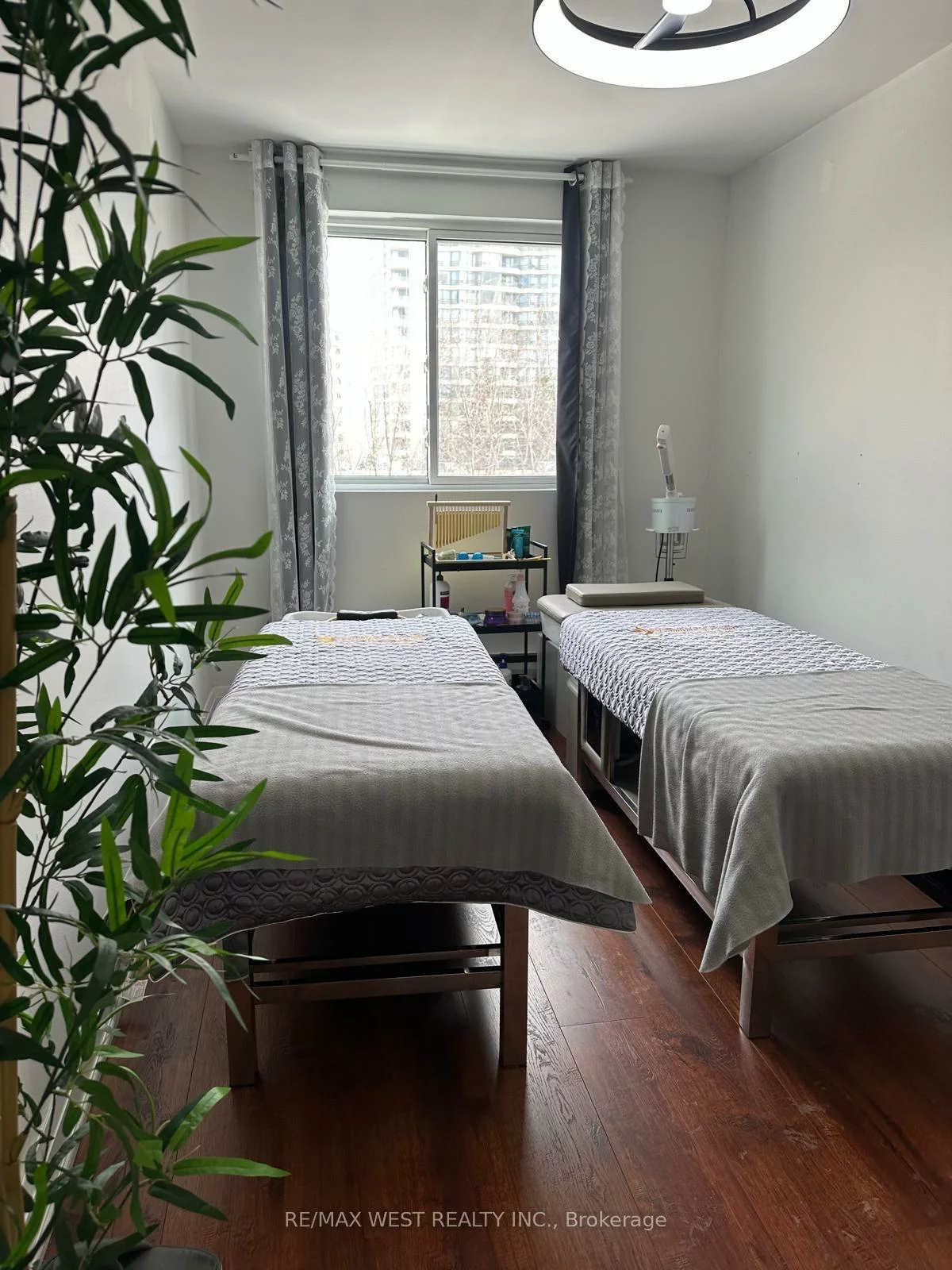 2551, Hurontario, Cooksville, Mississauga
