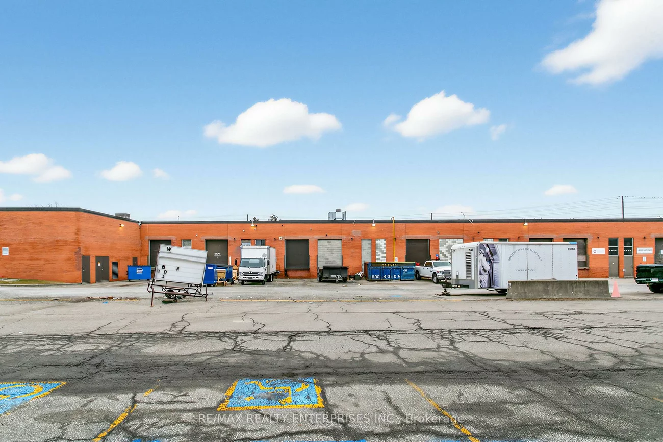 5135, Tomken, Northeast, Mississauga